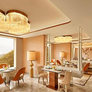 Taj Club Room Twin Bed